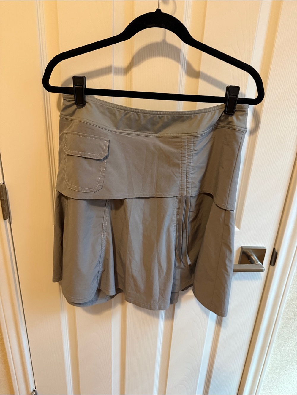 Athleta Gray Performance Skort with Front Flap Pocket